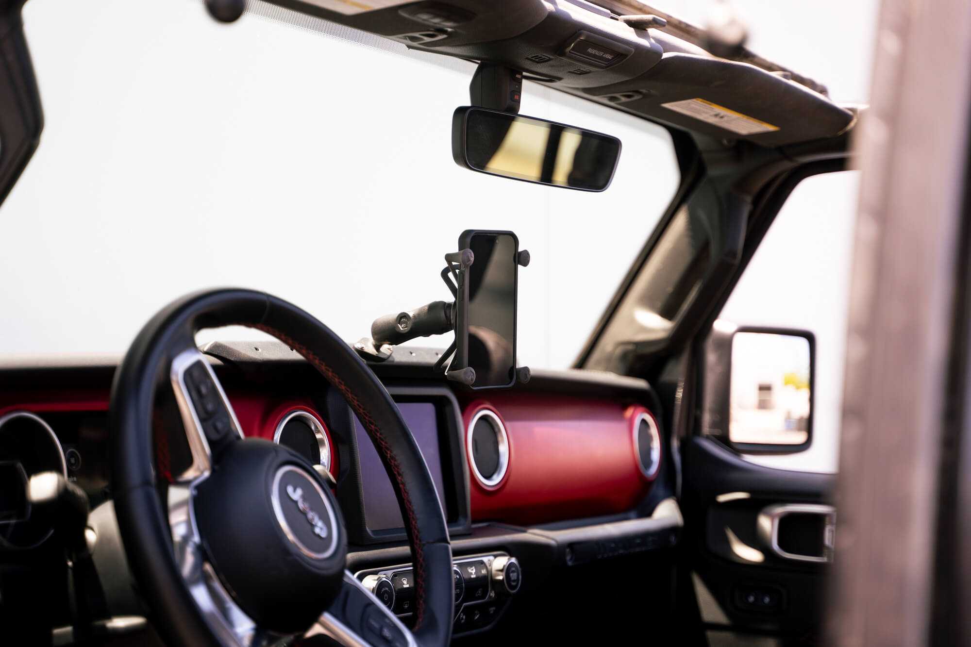 DV8 2018-2023 Jeep Wrangler JL & Gladiator JT | Digital Device Dash Mount - DMJL-01