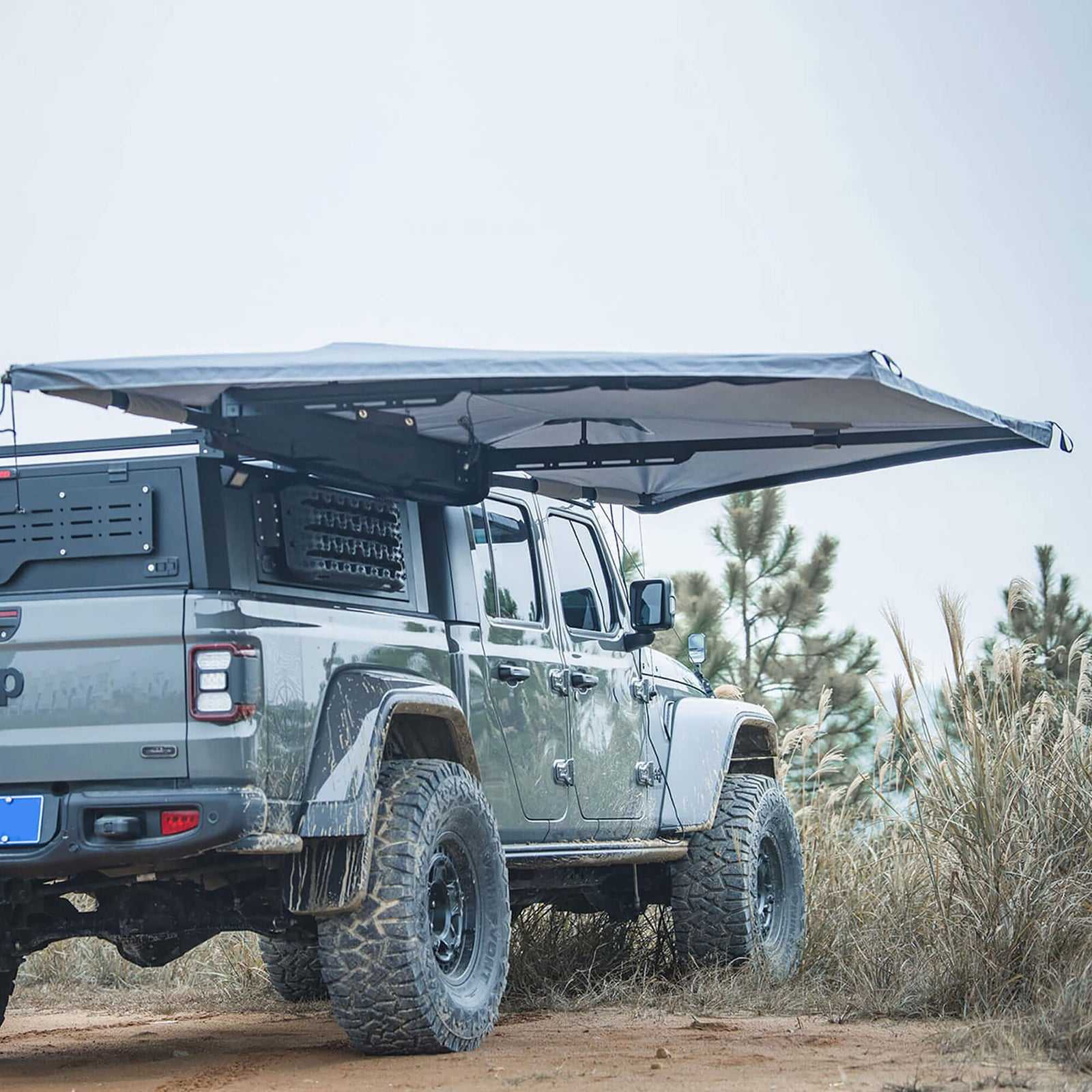AWNING - 180 DEGREE - 7.5' - BLACK COVER - AW003